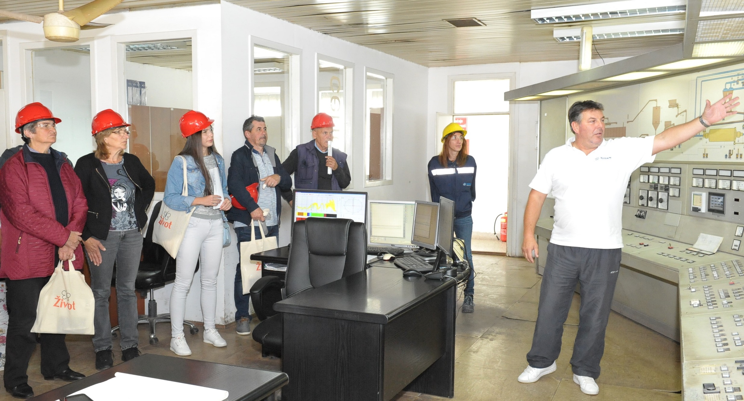 Poseta komandnom centru u okviru obilaska fabrike TITAN Cementara Kosjeric